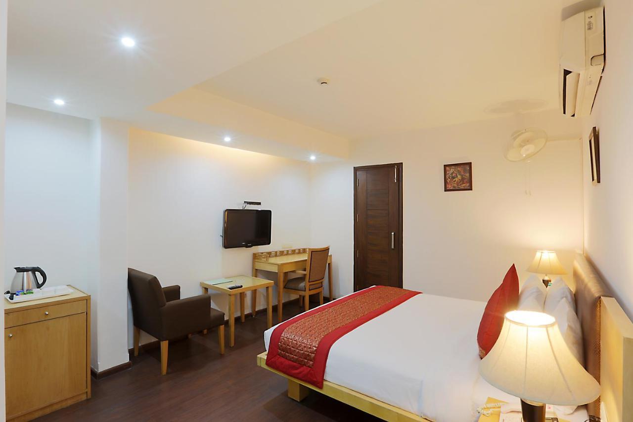 Hotel Arch International New Delhi Bagian luar foto