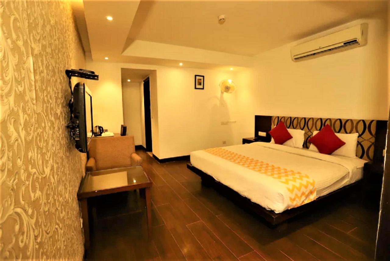 Hotel Arch International New Delhi Bagian luar foto