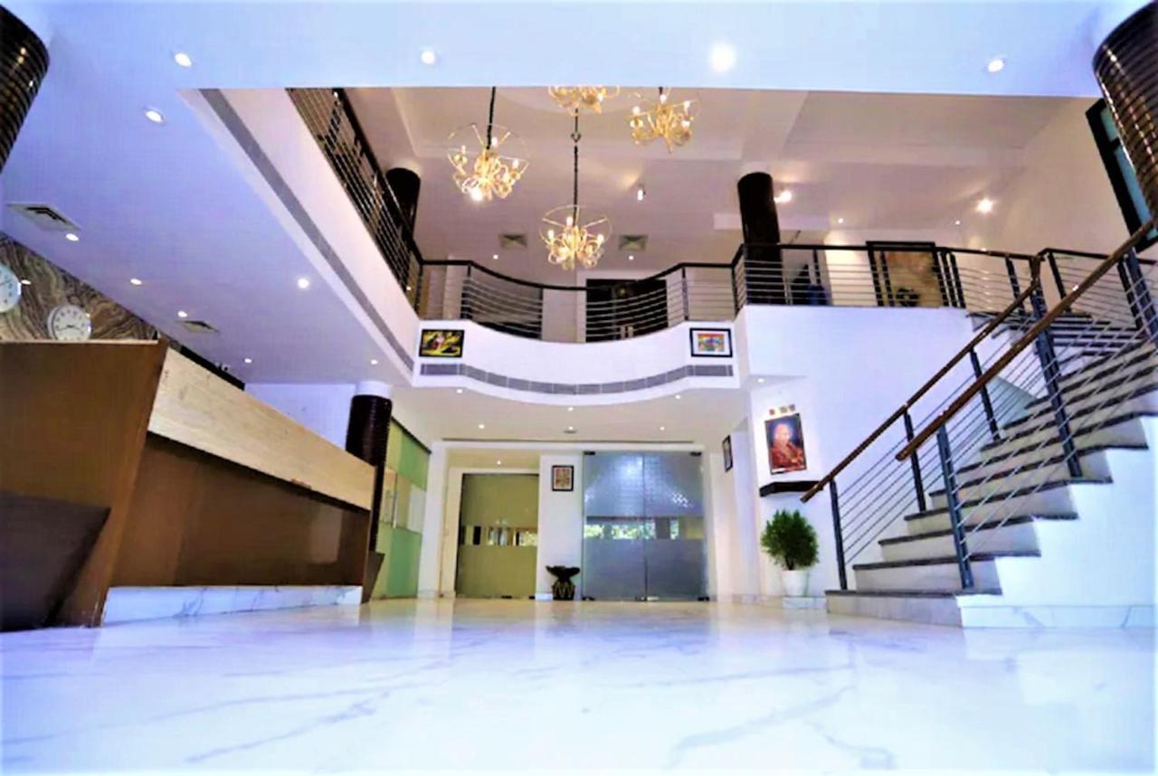 Hotel Arch International New Delhi Bagian luar foto