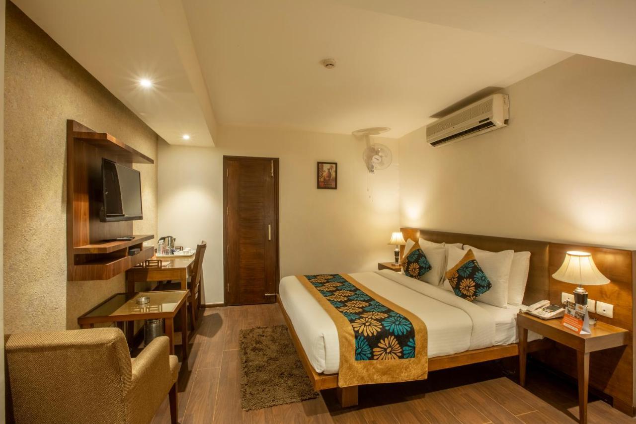 Hotel Arch International New Delhi Bagian luar foto