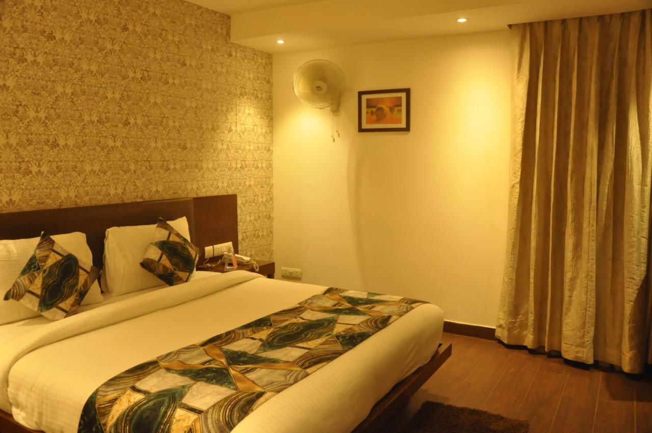 Hotel Arch International New Delhi Bagian luar foto
